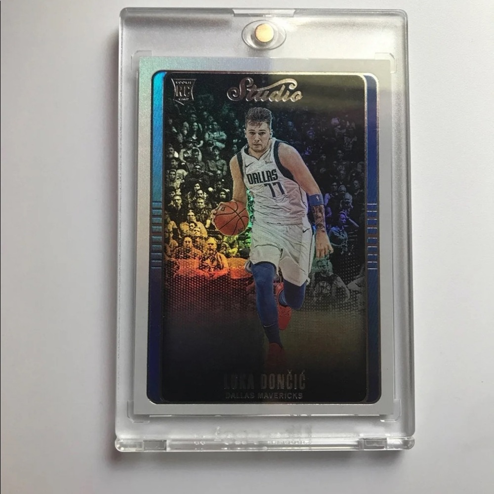 Panini Studio 2018-19 Luka Doncic rookie card holo